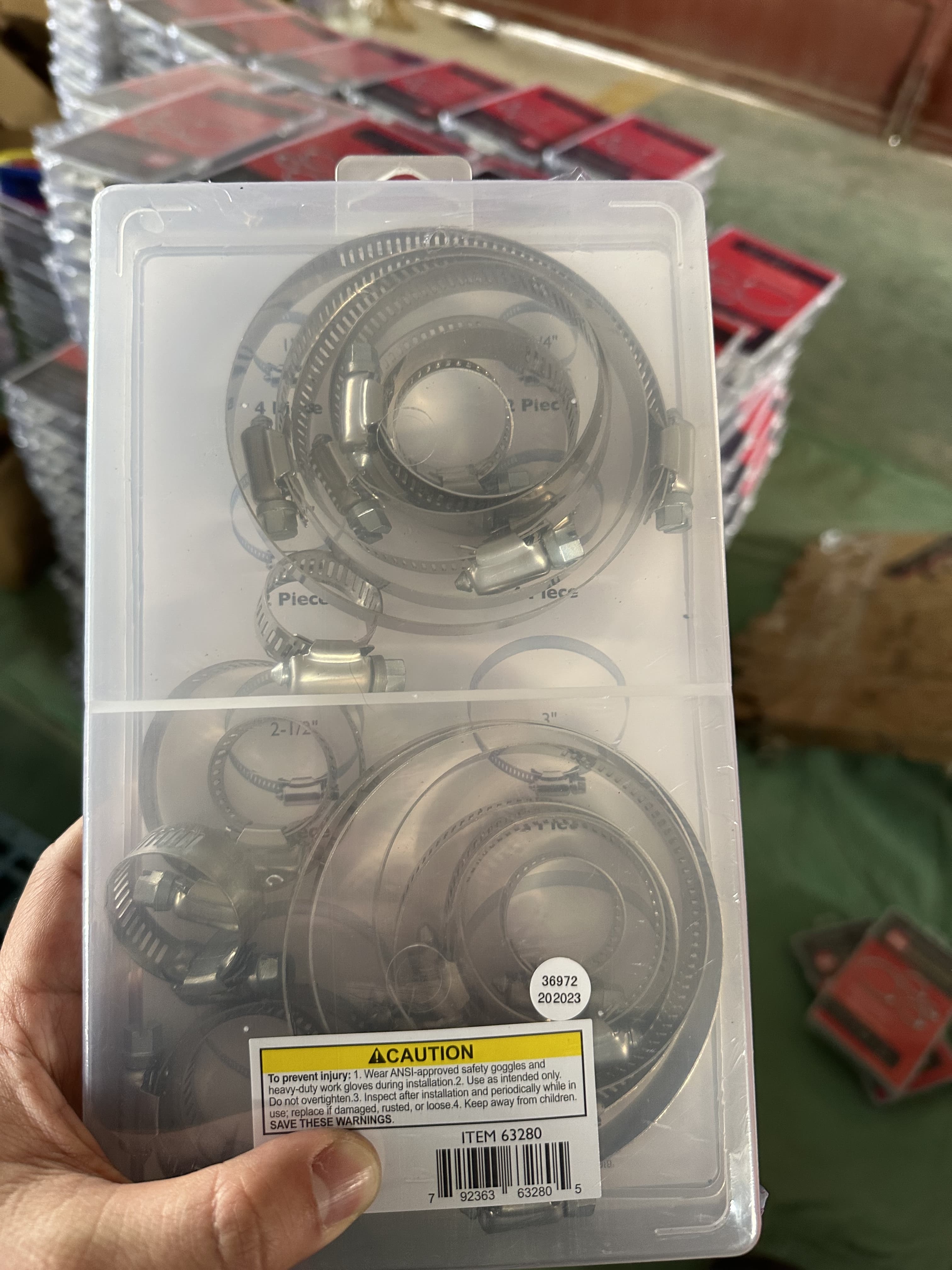 Production de pinces en bo&icirc;te