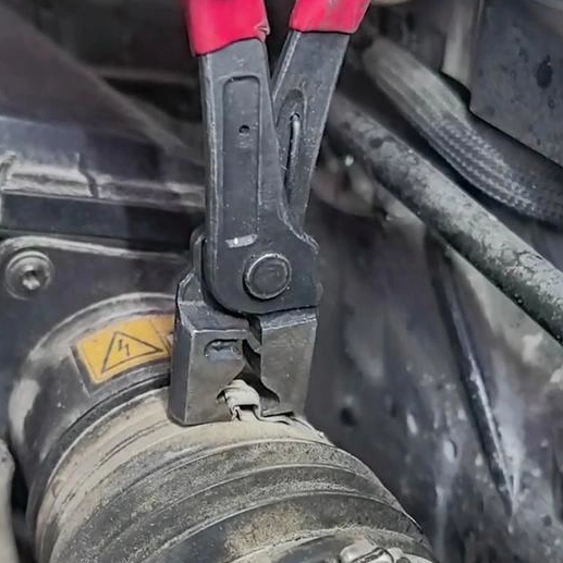 Installation de serre-joints CV et pinces de coupe