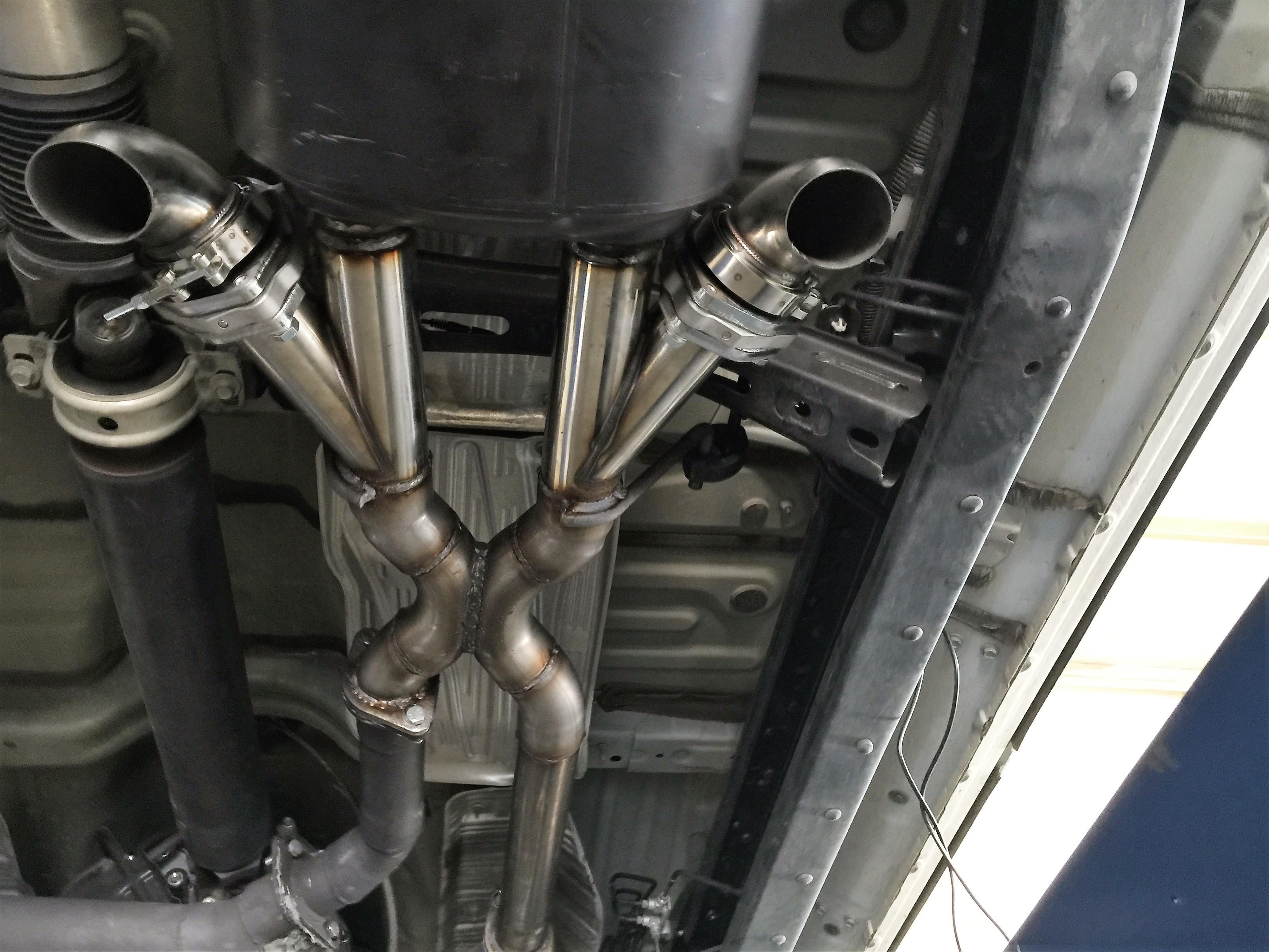 V Scénarios d'application de la pince de bande V