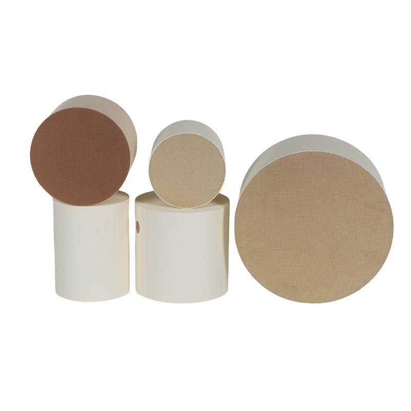 Noyau en céramique en nid d'abeille pour les systèmes DPF GPF