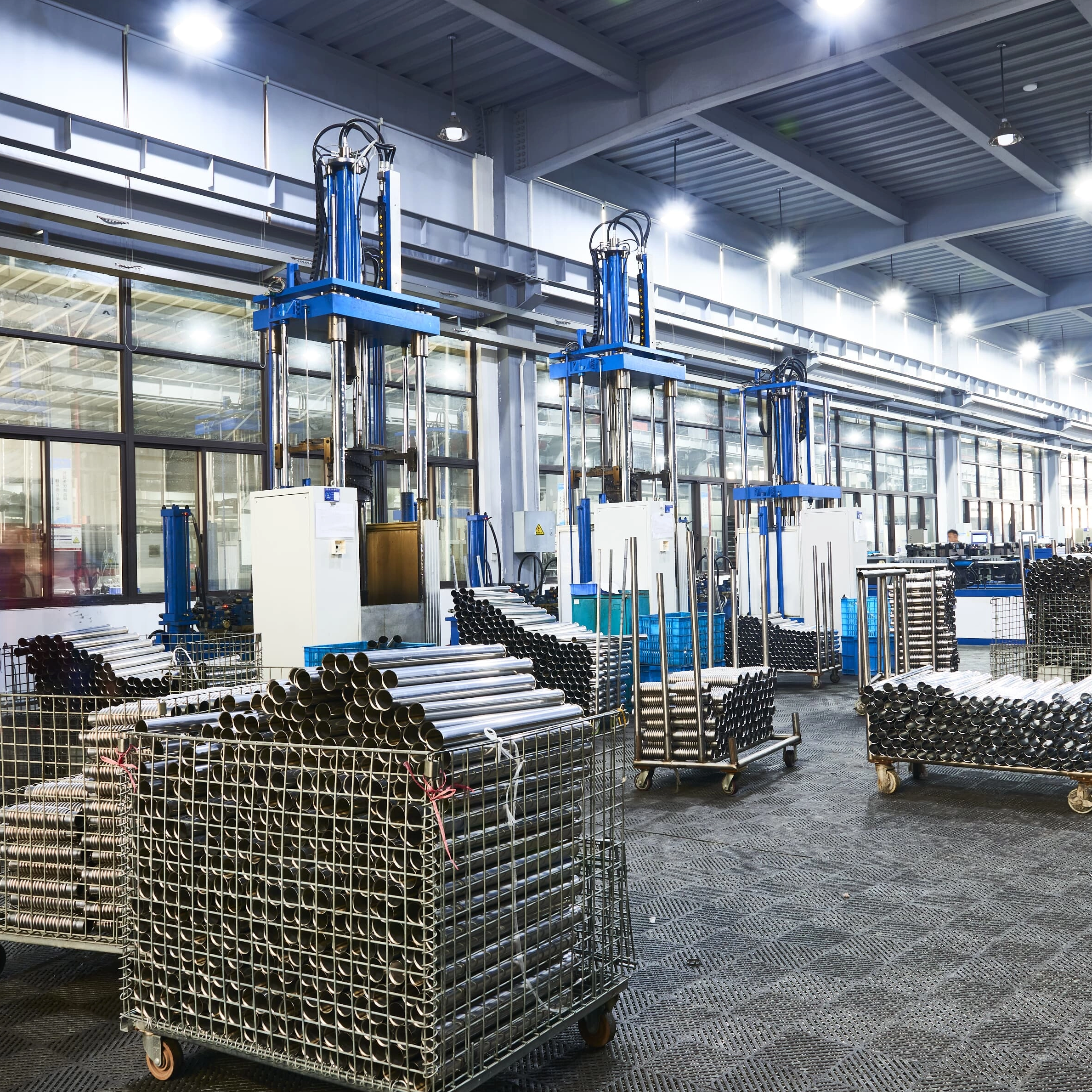 Pipe de flexion d'échappement en acier inoxydable de 2,5 pouces pour les applications automobiles et camion