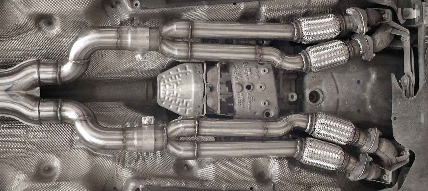Automobile exhaust system parts Pièces du système d'échappement automobile