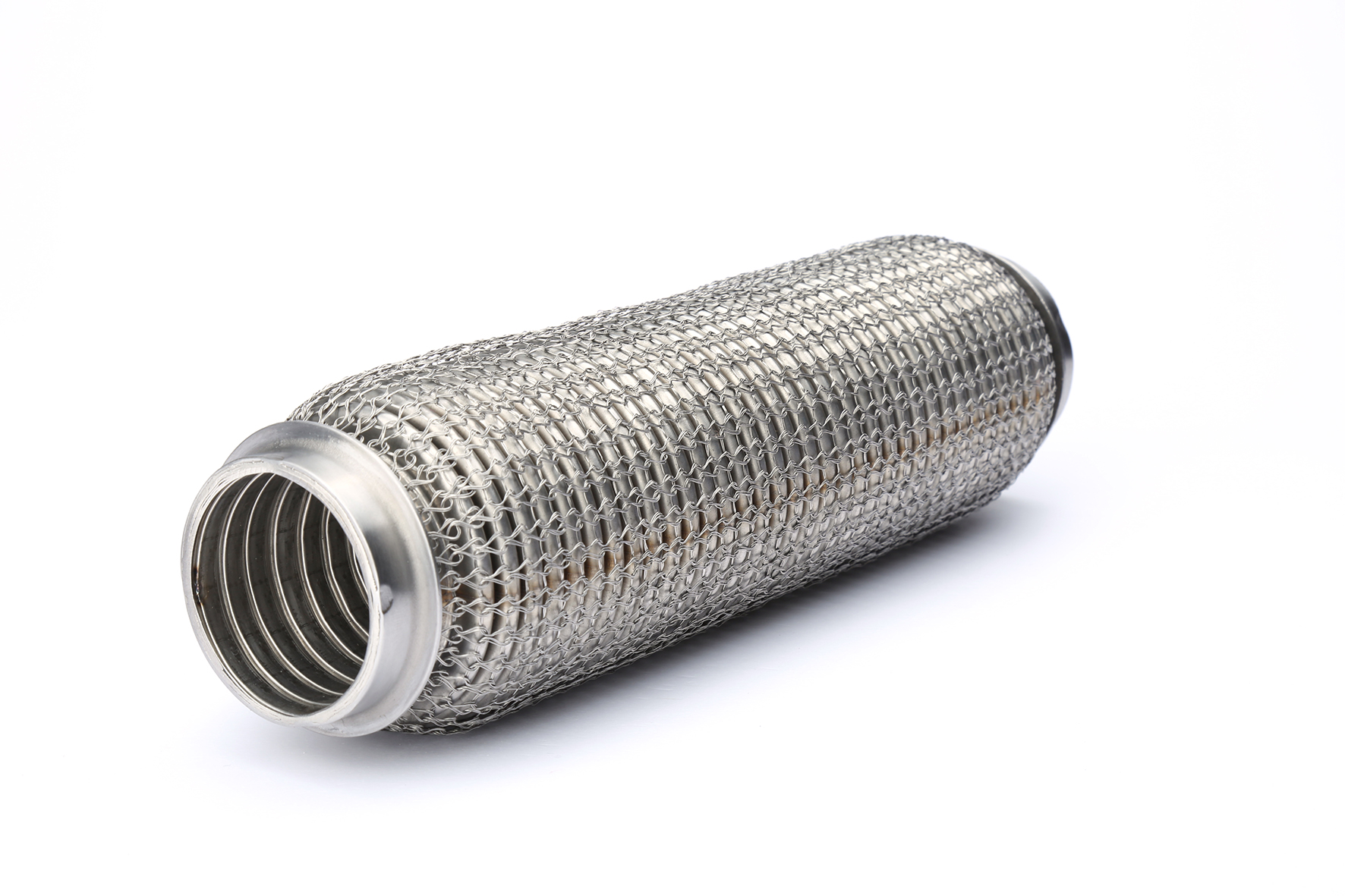 Tuyau flexible d'échappement avec tresse en maille