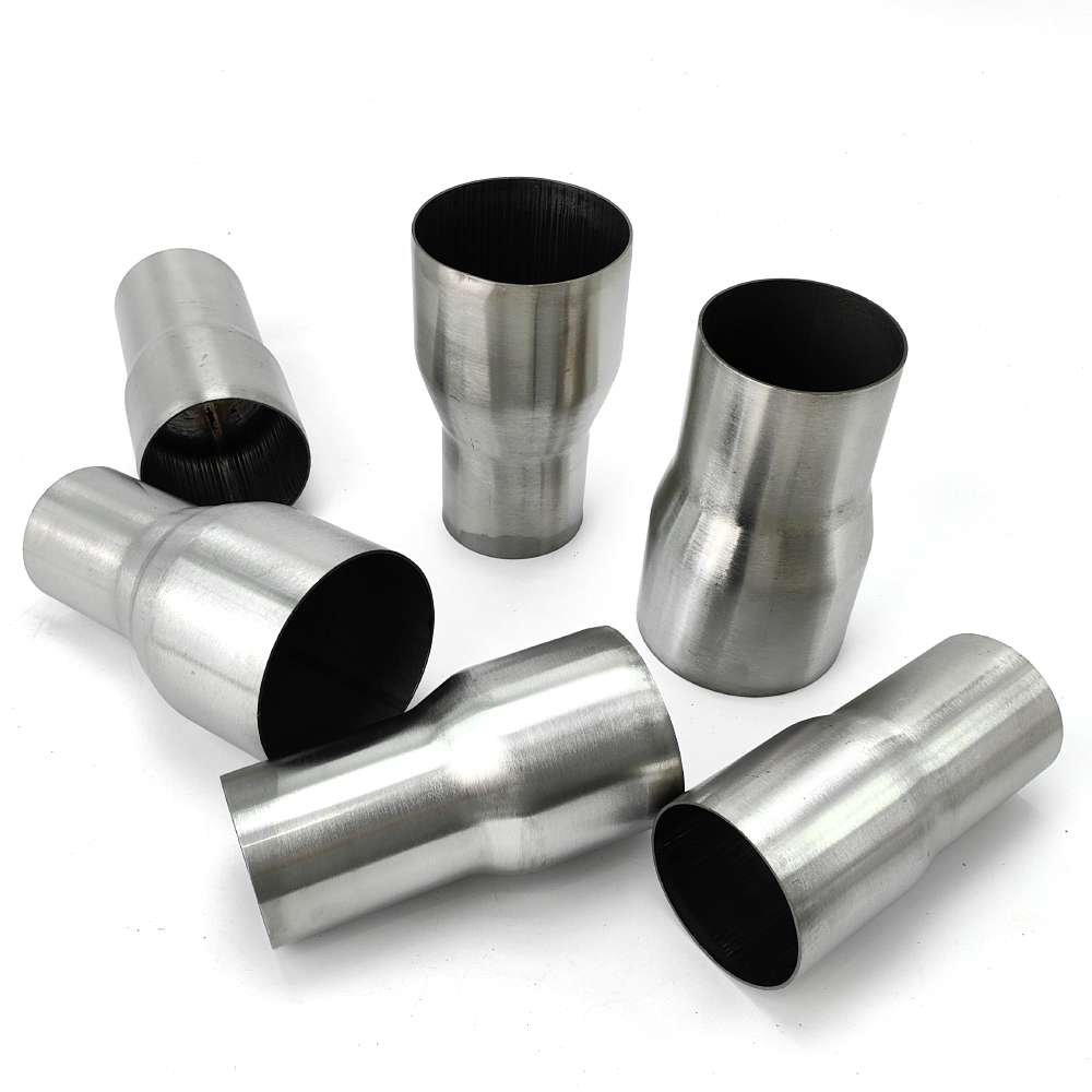 Universal exhaust reducer connector for car and truck Connecteur réducteur de tuyau d'échappement pour différents diamètres